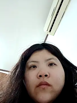 hello098712 online show from March 18, 2025, 4:58 am