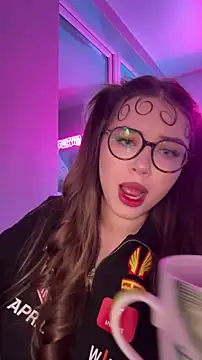 Snapshot of CutiePie3 chatting on February 16, 2026, 8:05 pm CutiePie3 online show from February 16, 2026, 8:05 pm