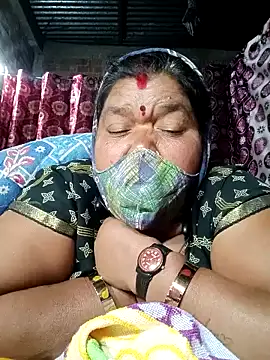 Snapshot of Hot_Falguni chatting on January 13, 2025, 2:18 am Hot Falguni online show from January 13, 2025, 2:18 am