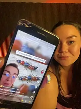 mayakitsune69 online show from November 7, 2025, 2:39 pm