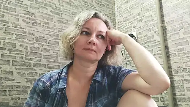 EdithManning online show from January 14, 2025, 9:13 am