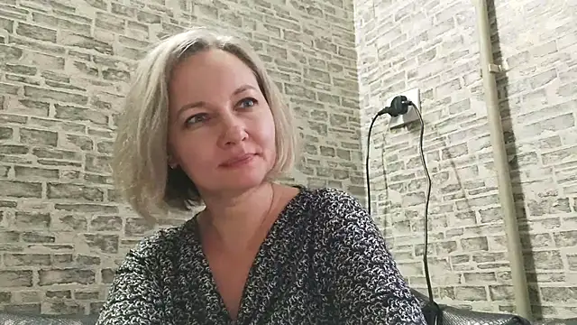 EdithManning online show from January 16, 2025, 9:05 am