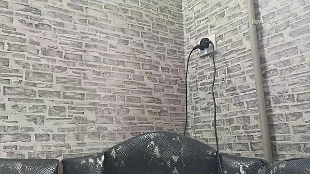 EdithManning online show from January 18, 2025, 7:28 am