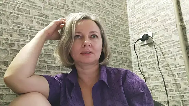 EdithManning online show from February 1, 2025, 1:51 pm