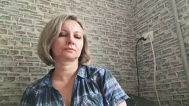 EdithManning online show from March 21, 2025, 8:06 am