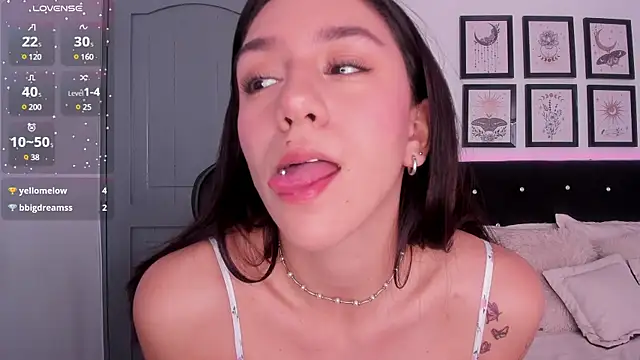 moonlygirl1 online show from January 12, 2025, 3:46 pm