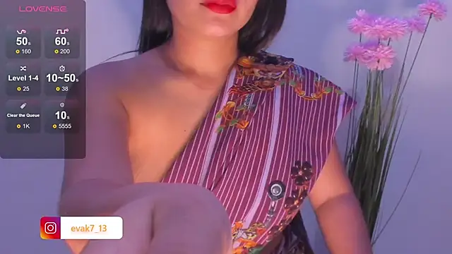 Snapshot of shara_queen1 chatting on February 3, 2025, 3:31 am shara queen1 online show from February 3, 2025, 3:31 am