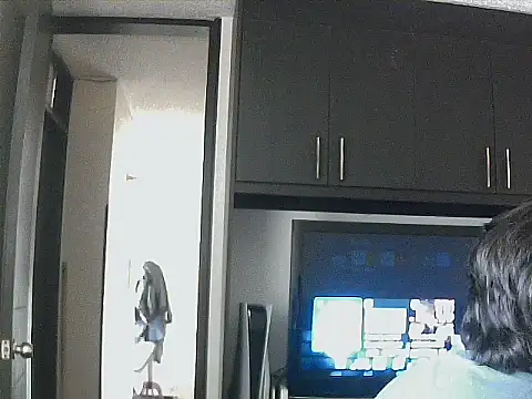 aixs93 online show from October 7, 2025, 7:11 pm