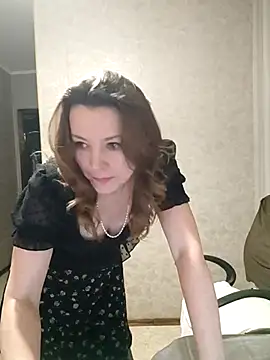 VselenaSun402 online show from February 13, 2025, 12:21 pm