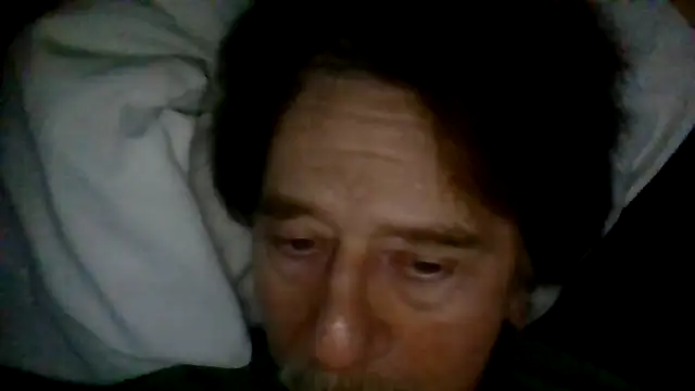 Snapshot of frankie7inch chatting on May 16, 2026, 7:05 am frankie7inch online show from May 16, 2026, 7:05 am