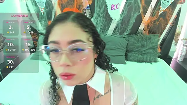 antonelllepiercee online show from October 28, 2025, 11:36 am