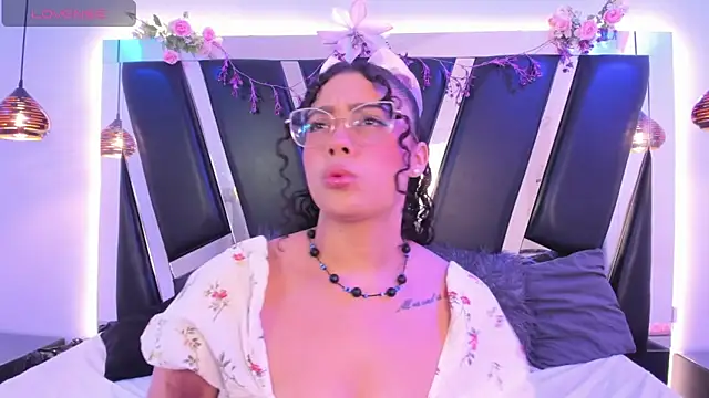 antonelllepiercee online show from March 4, 2026, 10:21 am