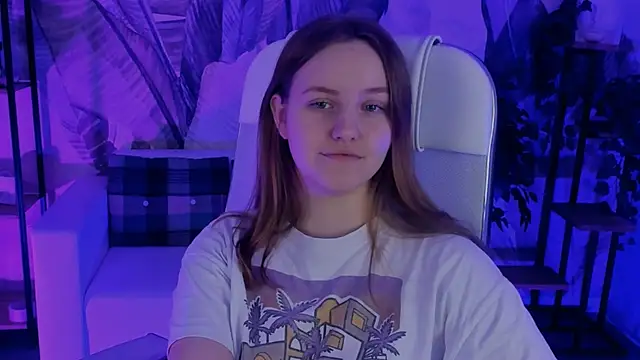 KellyPoter online show from March 18, 2025, 2:15 pm