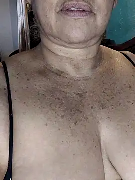 Kasandra Ho online show from January 14, 2025, 1:06 pm