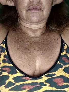 Kasandra Ho online show from October 12, 2025, 1:04 am