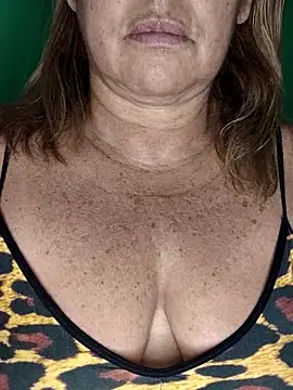 Kasandra Ho online show from October 18, 2025, 7:31 am