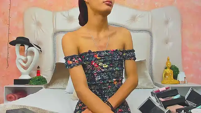 NahomiWhitel online show from February 12, 2025, 12:33 pm