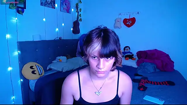 Caitlynwheler online show from March 22, 2025, 9:45 am