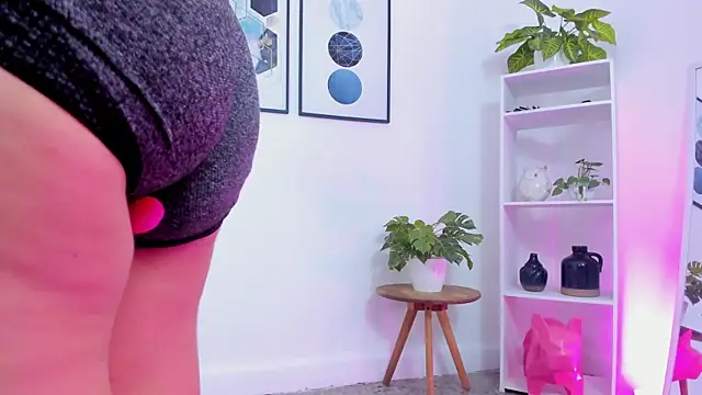 Abriil7 online show from February 3, 2025, 6:34 am