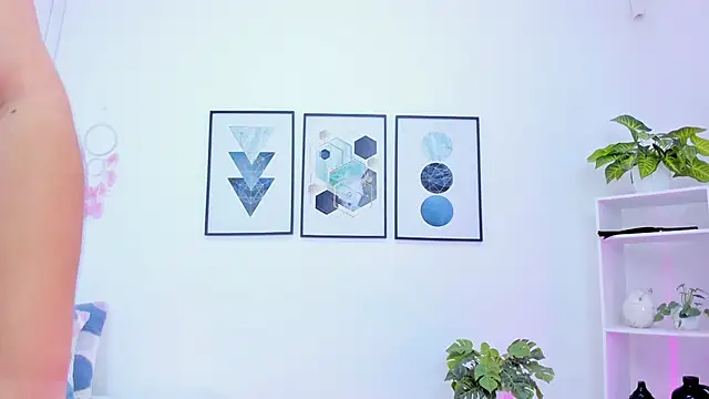 Abriil7 online show from March 3, 2025, 3:41 am