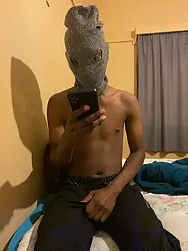 Snapshot of Nicho172 chatting on April 8, 2026, 5:02 pm Nicho172 online show from April 8, 2026, 5:02 pm