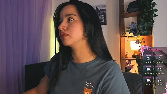 Snapshot of emilyrouxe chatting on September 10, 2025, 4:07 pm emilyrouxe online show from September 10, 2025, 4:07 pm