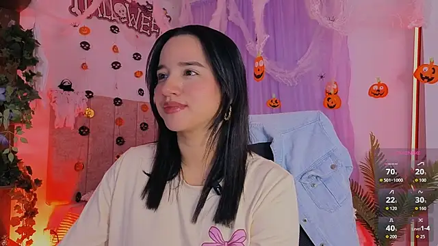 Snapshot of emilyrouxe chatting on October 21, 2025, 2:51 pm emilyrouxe online show from October 21, 2025, 2:51 pm