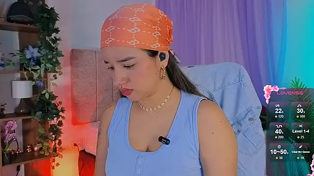 Snapshot of emilyrouxe chatting on November 15, 2025, 2:57 pm emilyrouxe online show from November 15, 2025, 2:57 pm