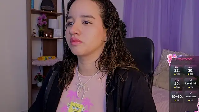 Snapshot of emilyrouxe chatting on February 4, 2026, 2:01 pm emilyrouxe online show from February 4, 2026, 2:01 pm