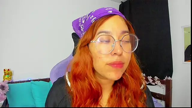  Moon Johnson online show from November 5, 2025, 1:05 am