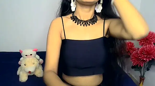 SUZY FROMUS online show from December 8, 2024, 5:39 am