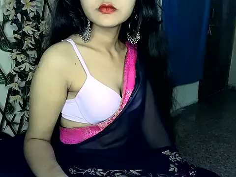 SUZY FROMUS online show from February 1, 2025, 12:40 am