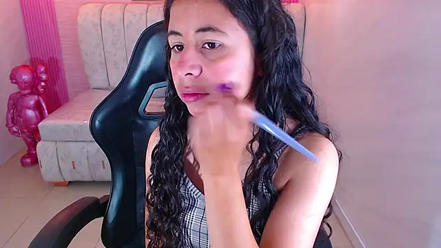 paris sub1  online show from September 19, 2025, 12:50 pm