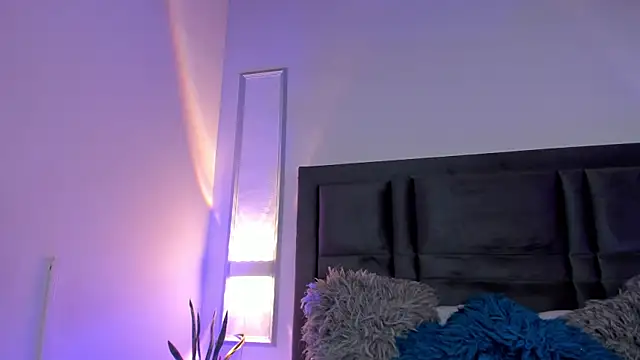 EmmaBecket2 online show from January 14, 2025, 3:22 am