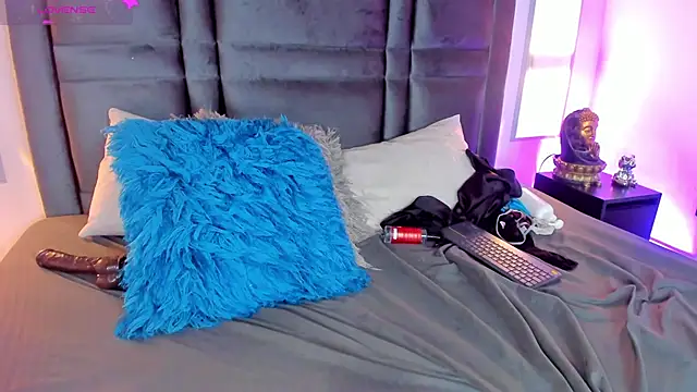 EmmaBecket2 online show from February 18, 2025, 9:32 am