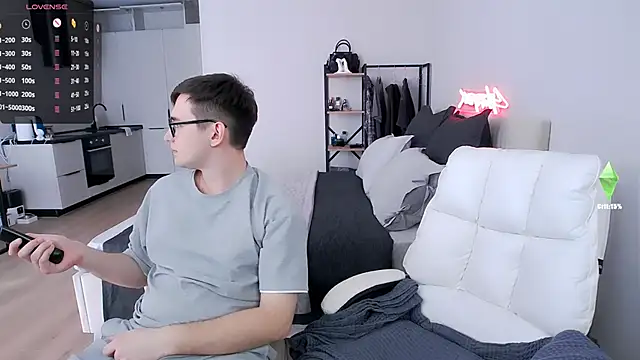 Tanya M online show from April 8, 2026, 1:44 pm