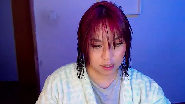 annie3 online show from December 28, 2024, 2:11 am