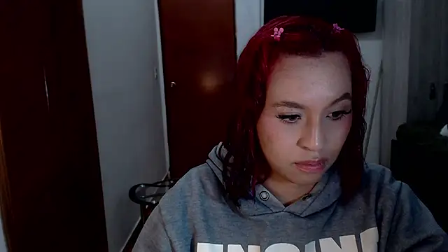 annie3 online show from February 17, 2025, 11:31 pm