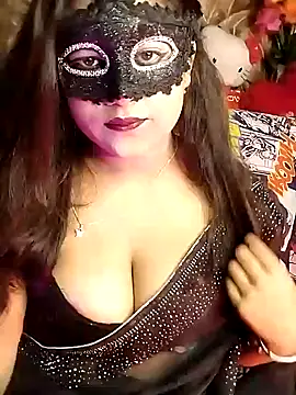 Hottyalia online show from December 12, 2024, 7:04 pm