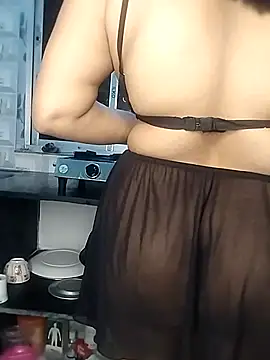 Hottyalia online show from February 22, 2025, 9:37 pm