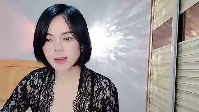 Linda-LL online show from January 19, 2025, 2:15 am