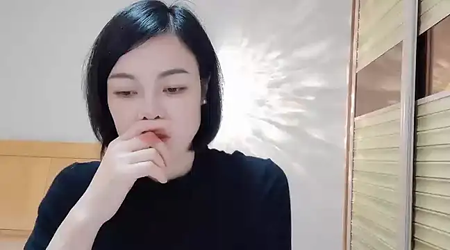 Linda-LL online show from January 23, 2025, 5:56 am