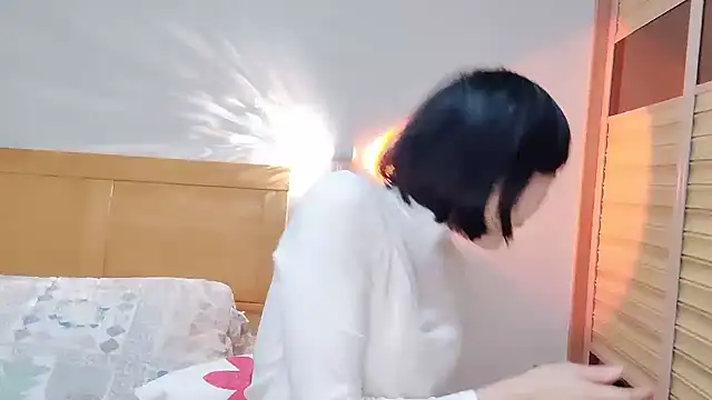 Linda-LL online show from February 9, 2025, 11:25 am