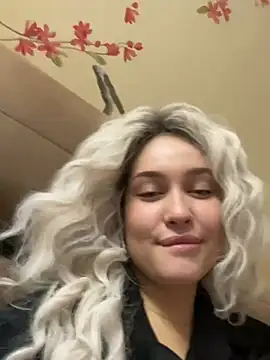 KikiWatson online show from January 5, 2025, 12:31 pm