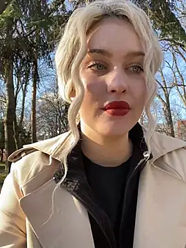 KikiWatson online show from January 21, 2025, 11:13 am