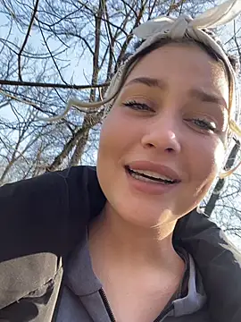 KikiWatson online show from March 12, 2025, 7:13 am