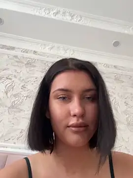 KikiWatson online show from February 6, 2026, 8:07 am