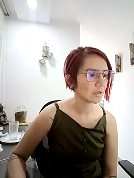 your red rose  online show from December 4, 2024, 1:42 pm