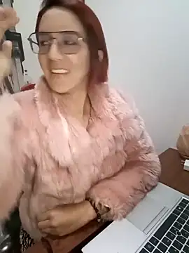 your red rose  online show from December 11, 2024, 4:31 pm