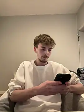 plumboyee online show from December 10, 2024, 9:33 pm